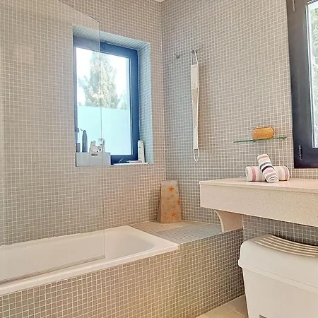Moderna Con Piscina Privada En Moraira, Cerca De La Playa, 6 Pers. - Hisp-216-236